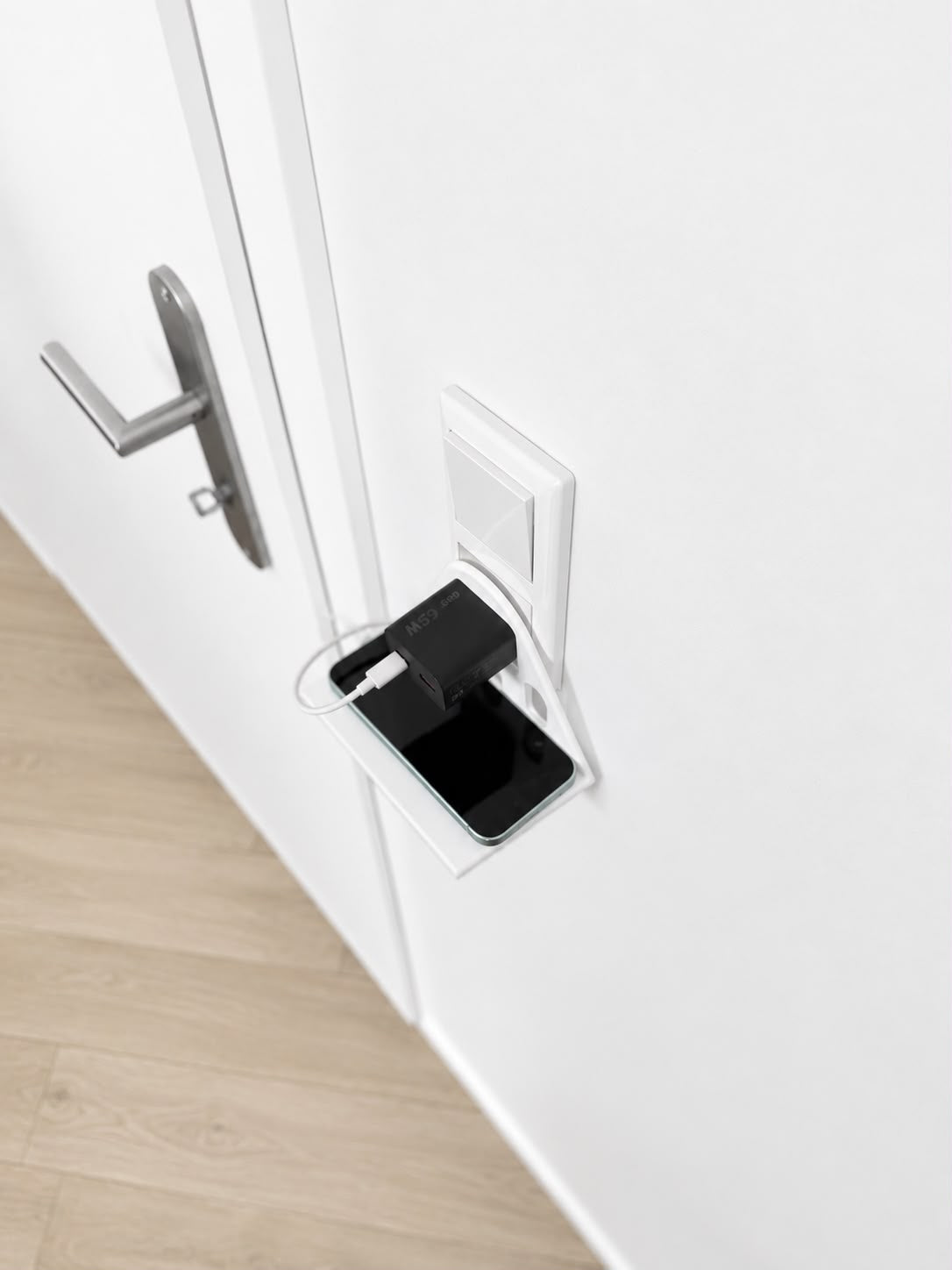 Ladeablage  Handyhalter für die Steckdose